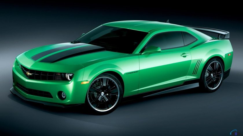 Chevrolet camaro зеленый