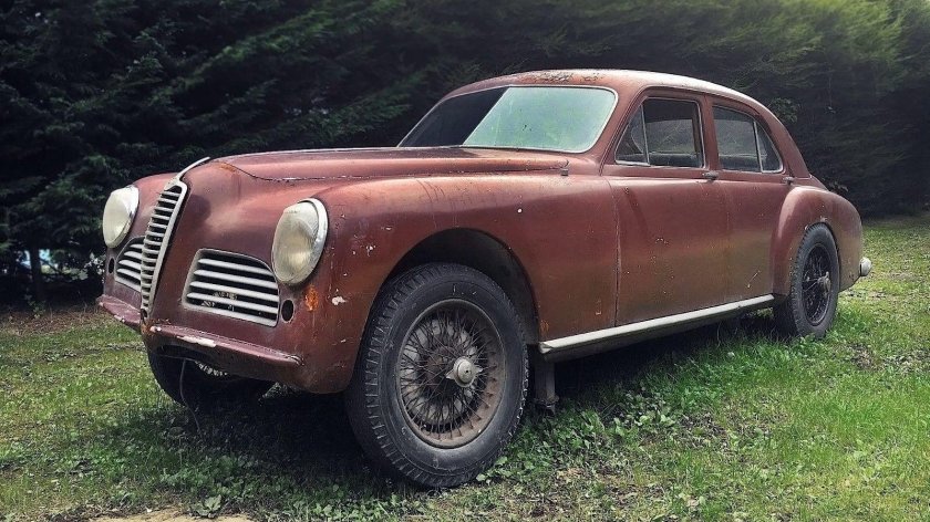 Alfa romeo 6c 2500 freccia d'oro