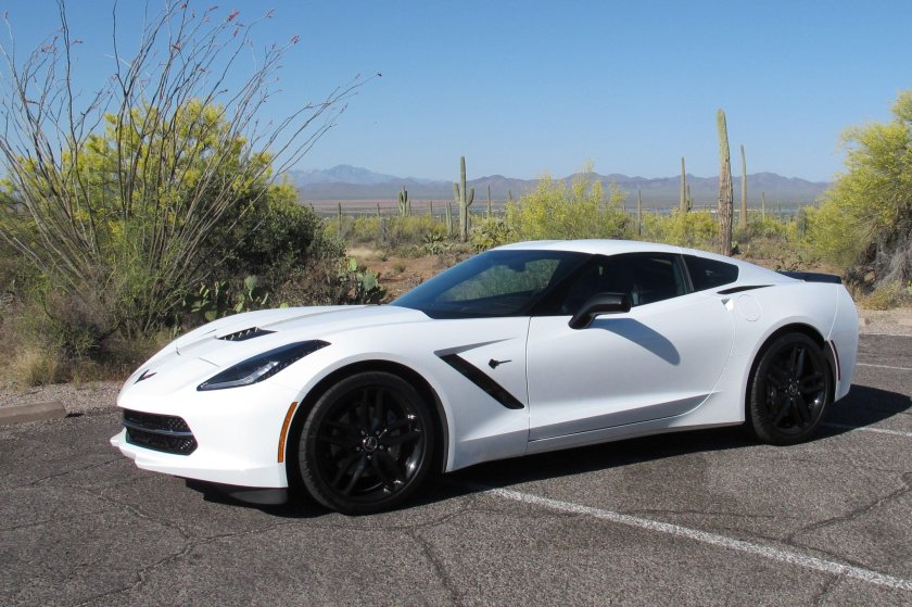 Chevrolet Corvette c7 White