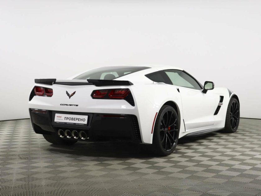 Chevrolet Corvette c7 White