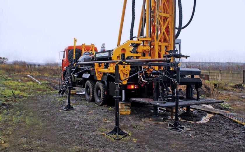 Буровые станки для бурения скважин дж30