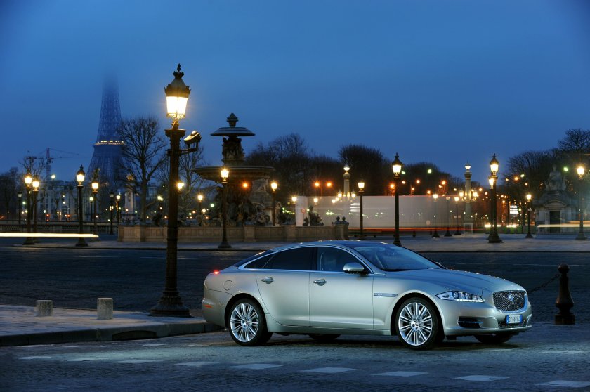 Jaguar XJ x351
