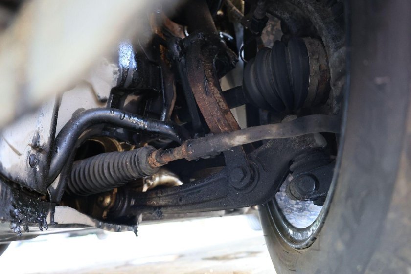 Болт верхний кулака Ауди а4