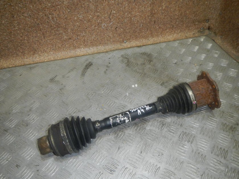 Полуось привода