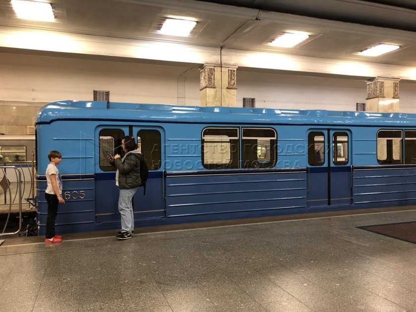 Выставка ретро вагонов метро на Партизанской