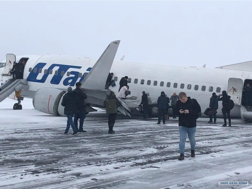 Усинск ЮТЭЙР 737