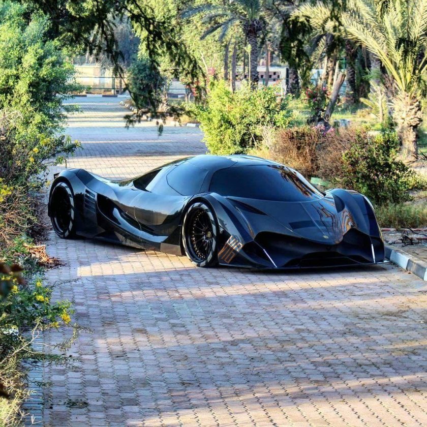 Машина гиперкар devel sixteen
