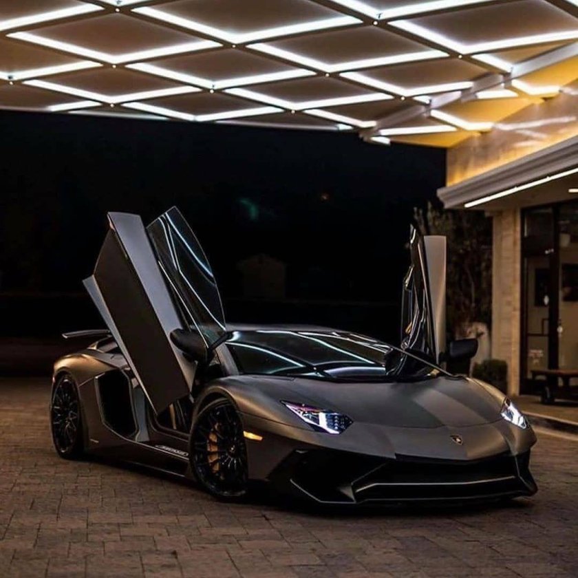 Black Lamborghini Aventador 2020