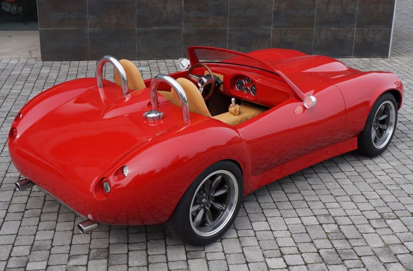 Авто двухместные спортивные