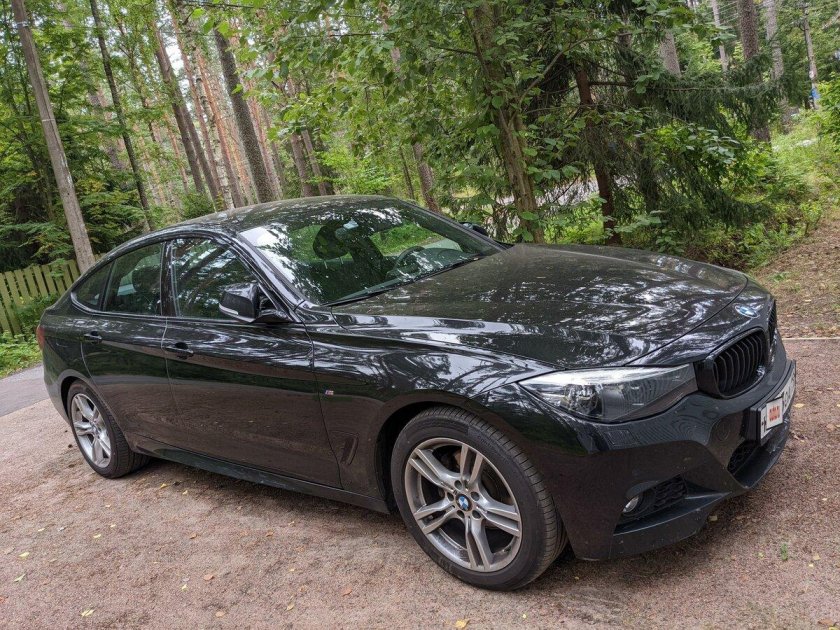 БМВ тройка 2020 года