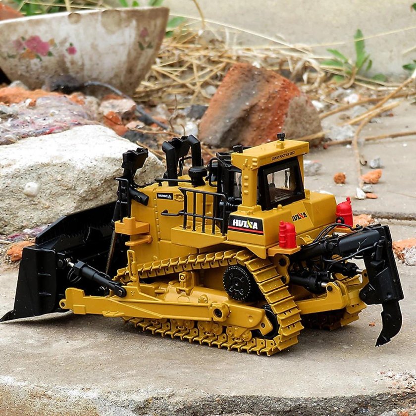 Бульдозер HUINA модель 1700