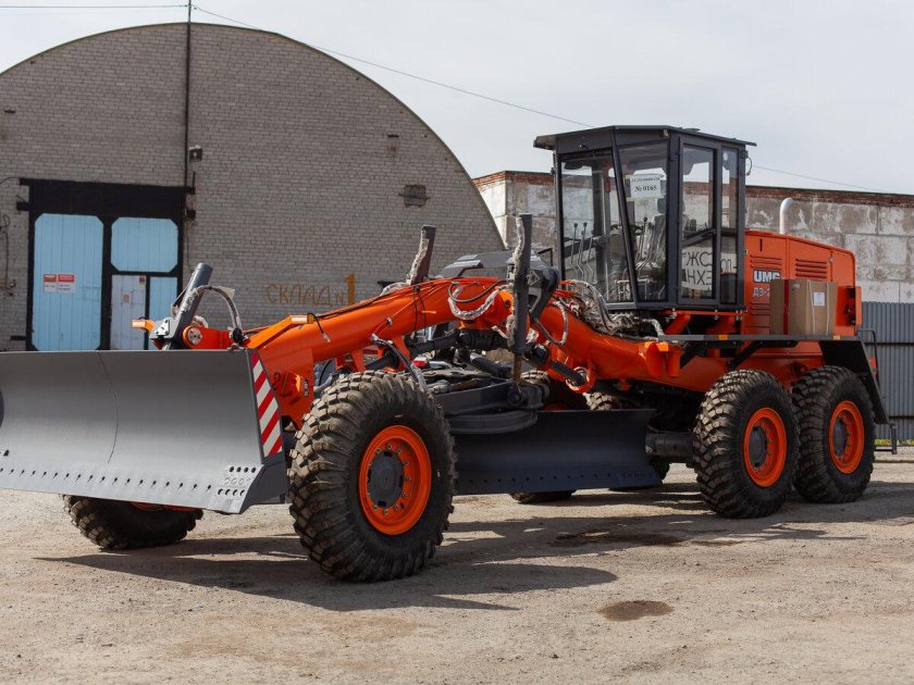 Автогрейдер гс-18.05