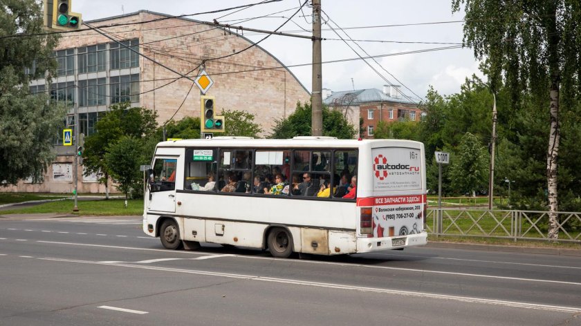 Автобус фото