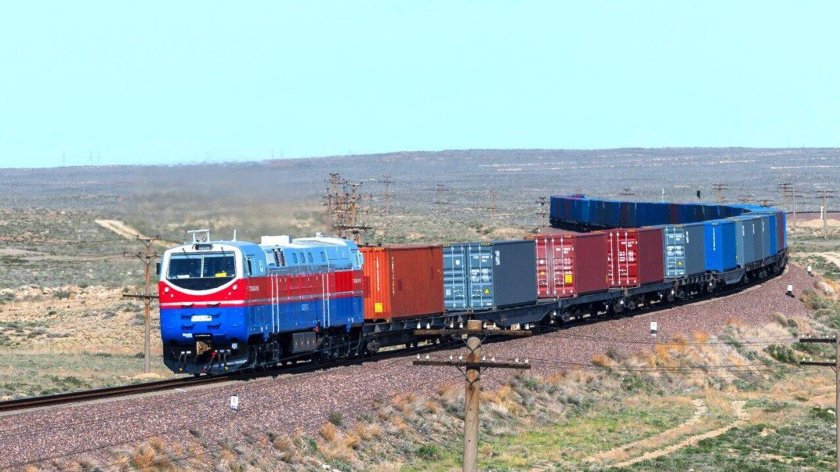 Поезд грузовой казахстан