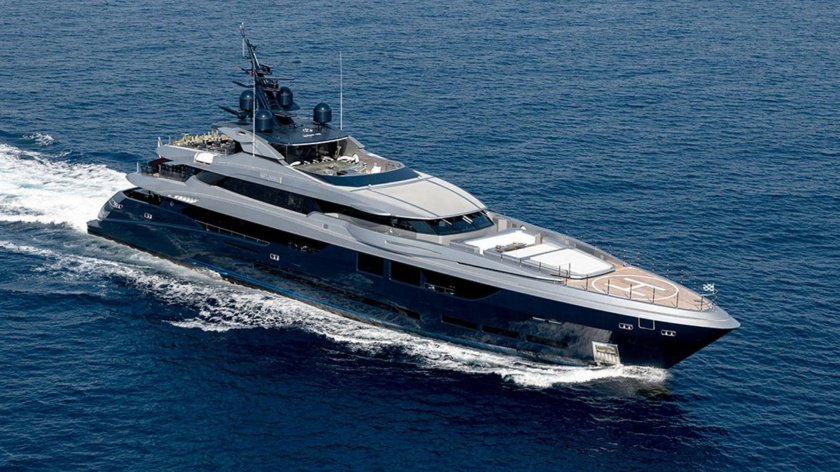 Яхта Mondomarine
