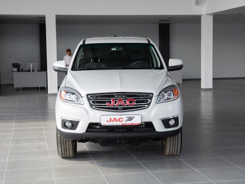 Автомобиль JAC t6