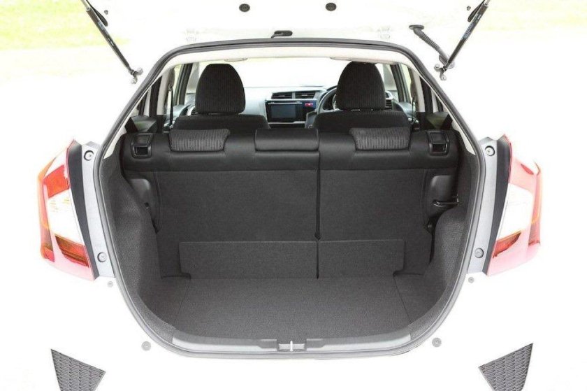 Хонда фит 3 поколения багажник