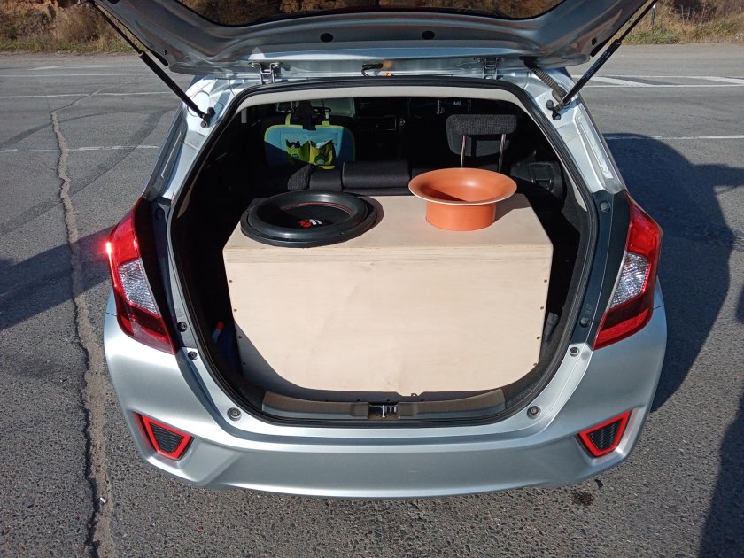 Honda Fit багажник