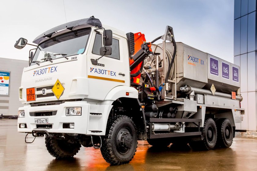 Смесительно-зарядная машина СЗМ