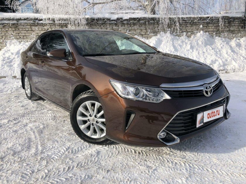 Toyota Camry, 2017 коричневая
