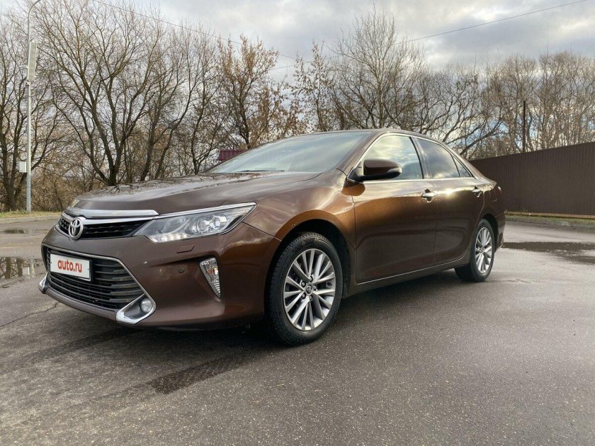 Тойота камри коричневая