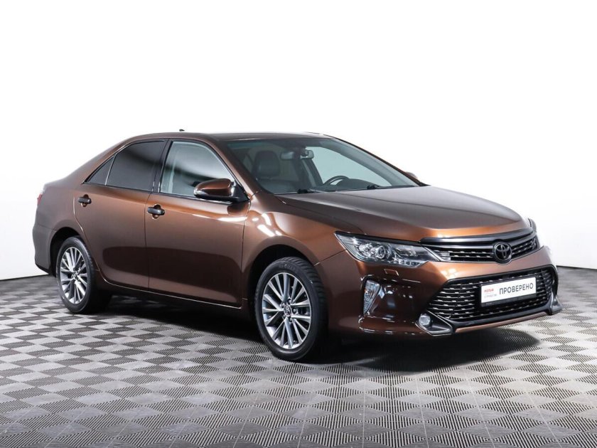 Тойота Камри коричневая