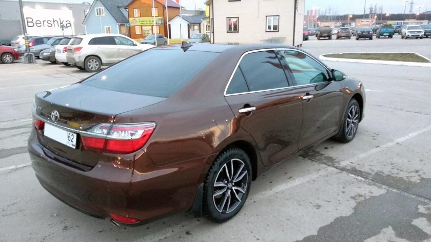 Тойота Камри 55 коричневая