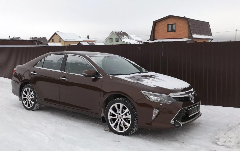 Тойота Камри 55 коричневая