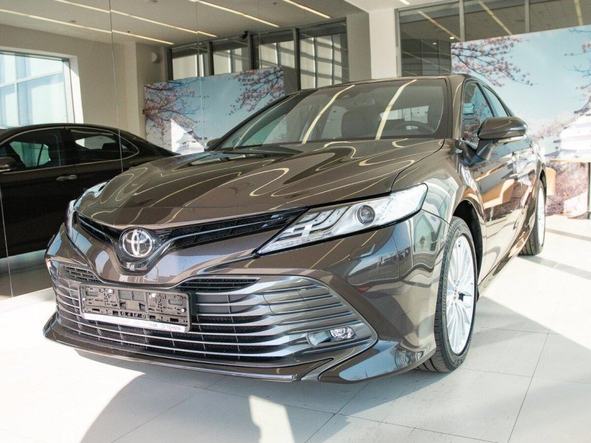 Toyota Camry VIII (xv70) 2.5