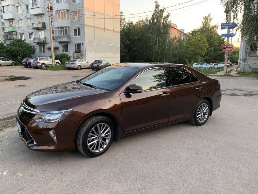 Тойота Камри 55 коричневая