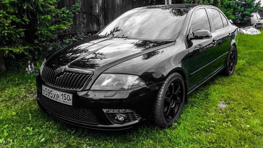Skoda Octavia a5 RS черная