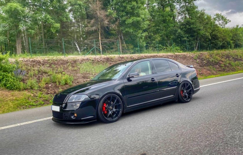 Skoda octavia a5 rs черная