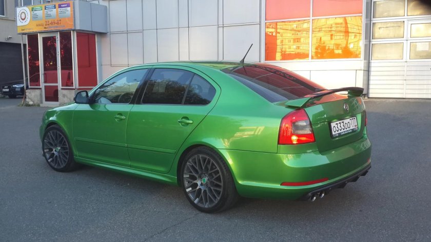 Skoda Octavia a5 RS зеленая