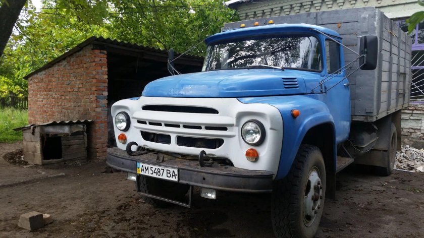 Грузовик ЗИЛ 130 бортовой