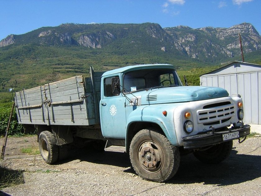 Грузовик ЗИЛ 130