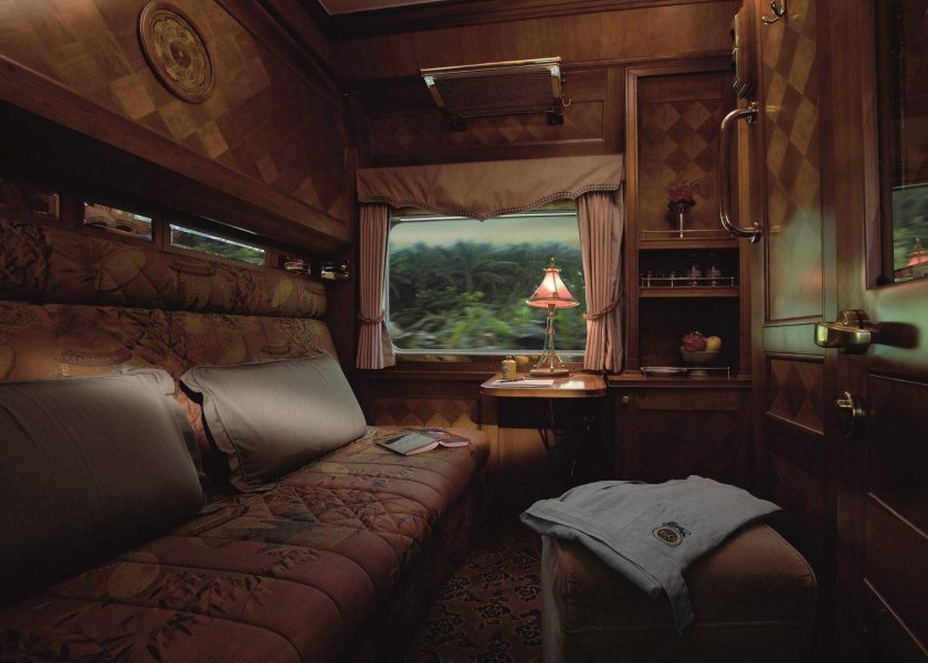 Поезд Eastern &amp; oriental Express