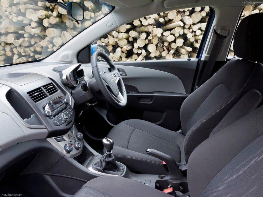 Chevrolet Aveo 2012 салон