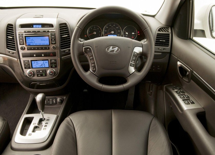 Hyundai Santa Fe 2011 салон