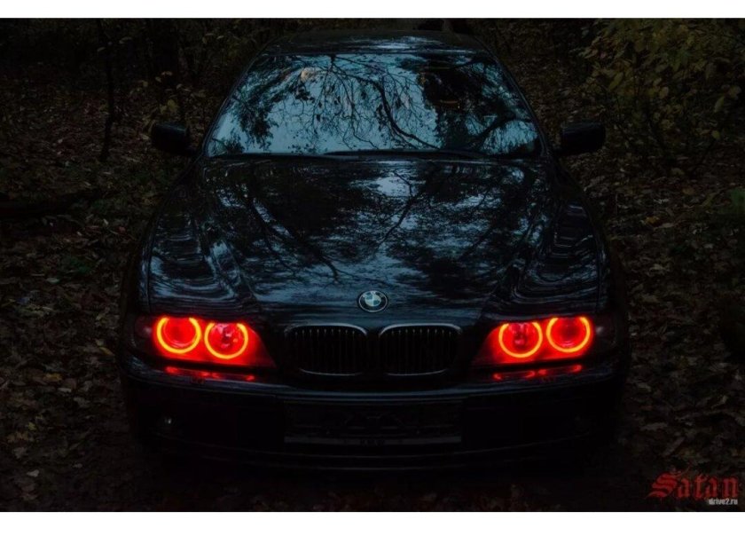 БМВ е34 ангельские глазки в темноте