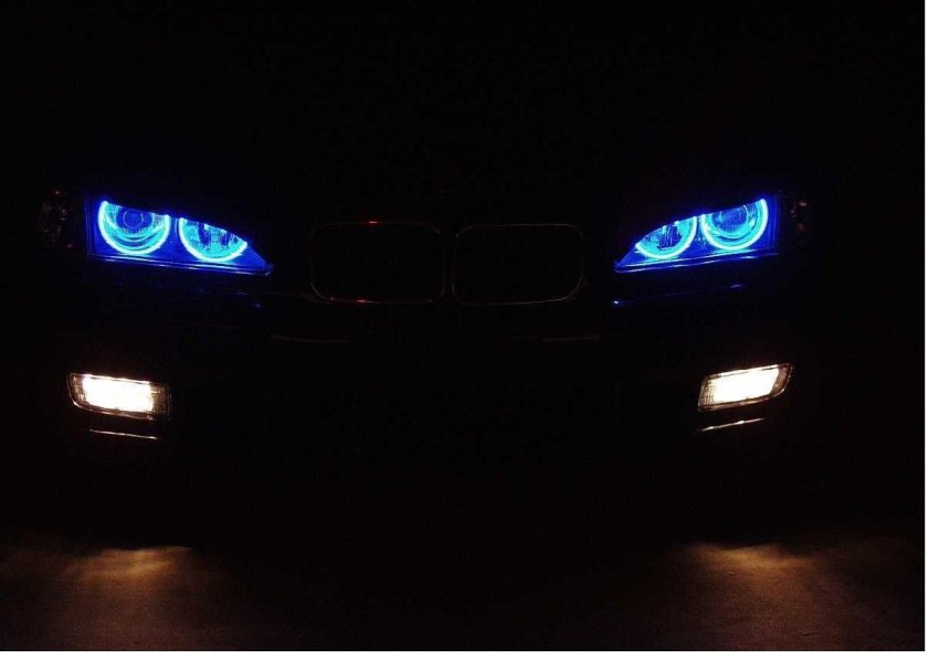 BMW ангельские глазки в темноте