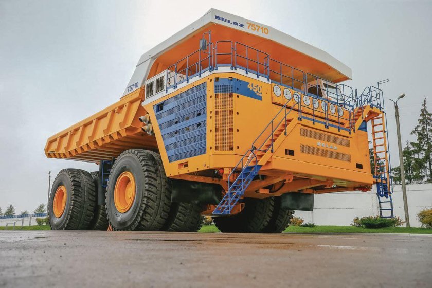 БЕЛАЗ-75710 самосвал