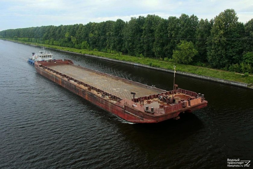 Баржа речная сухогрузная