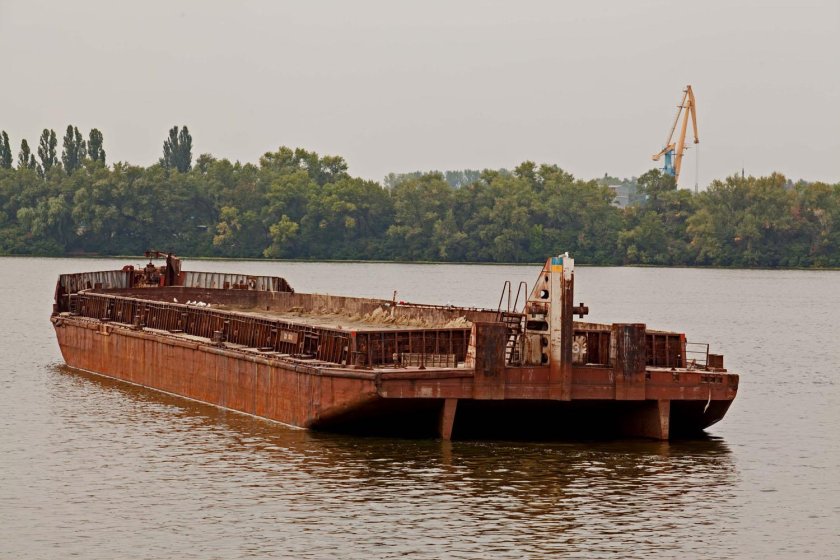 Баржа Речная сухогрузная