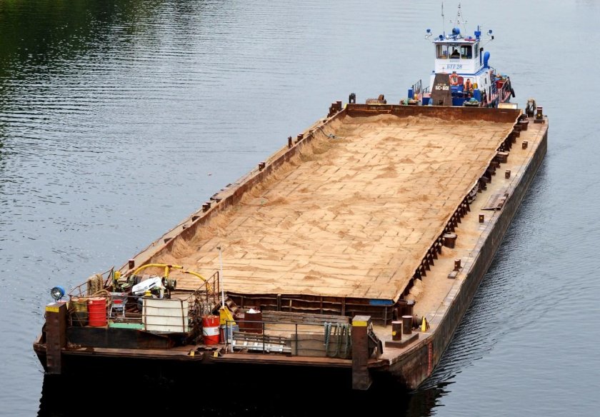 Баржа Речная сухогрузная