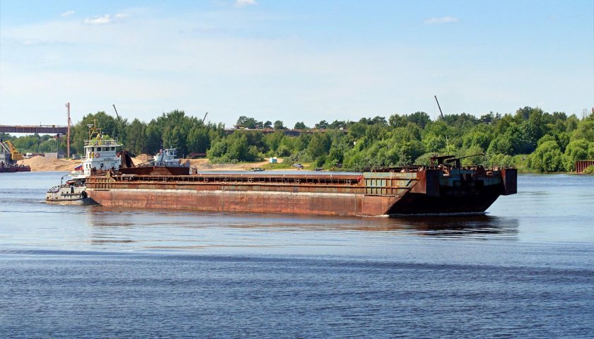 Баржа Марфа посадница