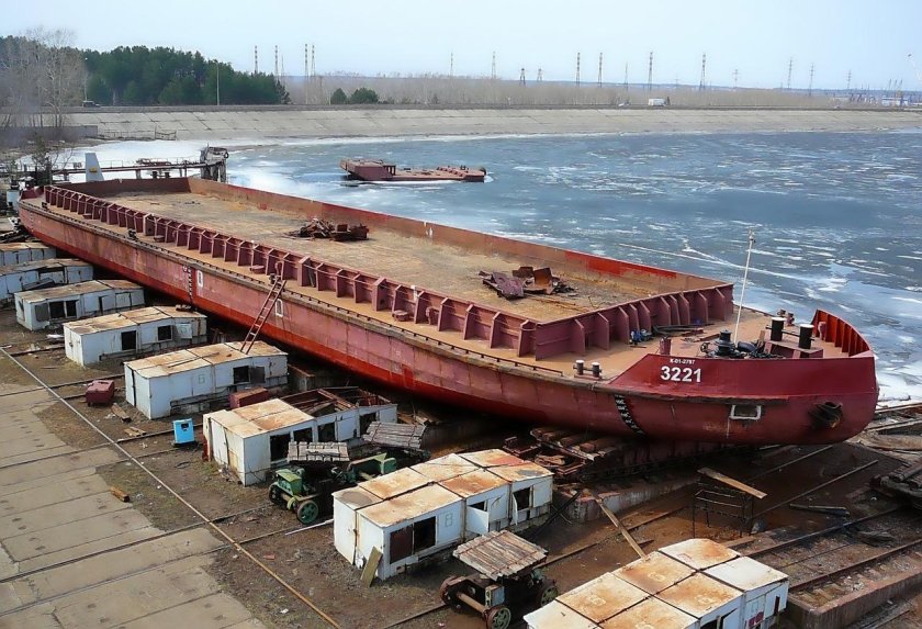 Баржа проект 943