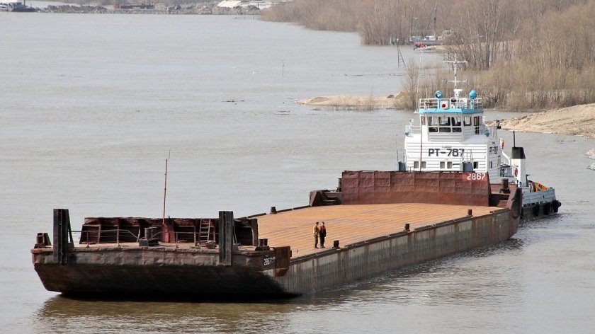 Баржа проекта р-56