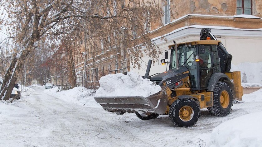 Мини погрузчик JCB 135 уборка снега