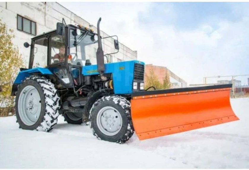 МТЗ Беларус 82.1 отвал щетка