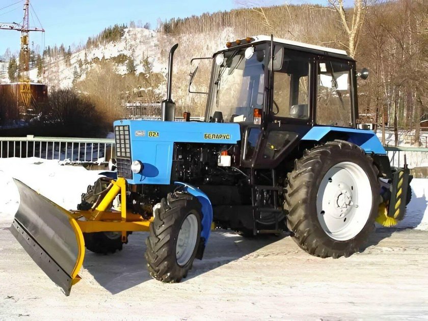 МТЗ Беларус 82.1 отвал щетка